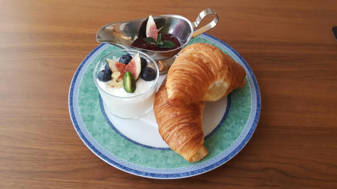 Pension Napoleon 카를로비바리 외부 사진