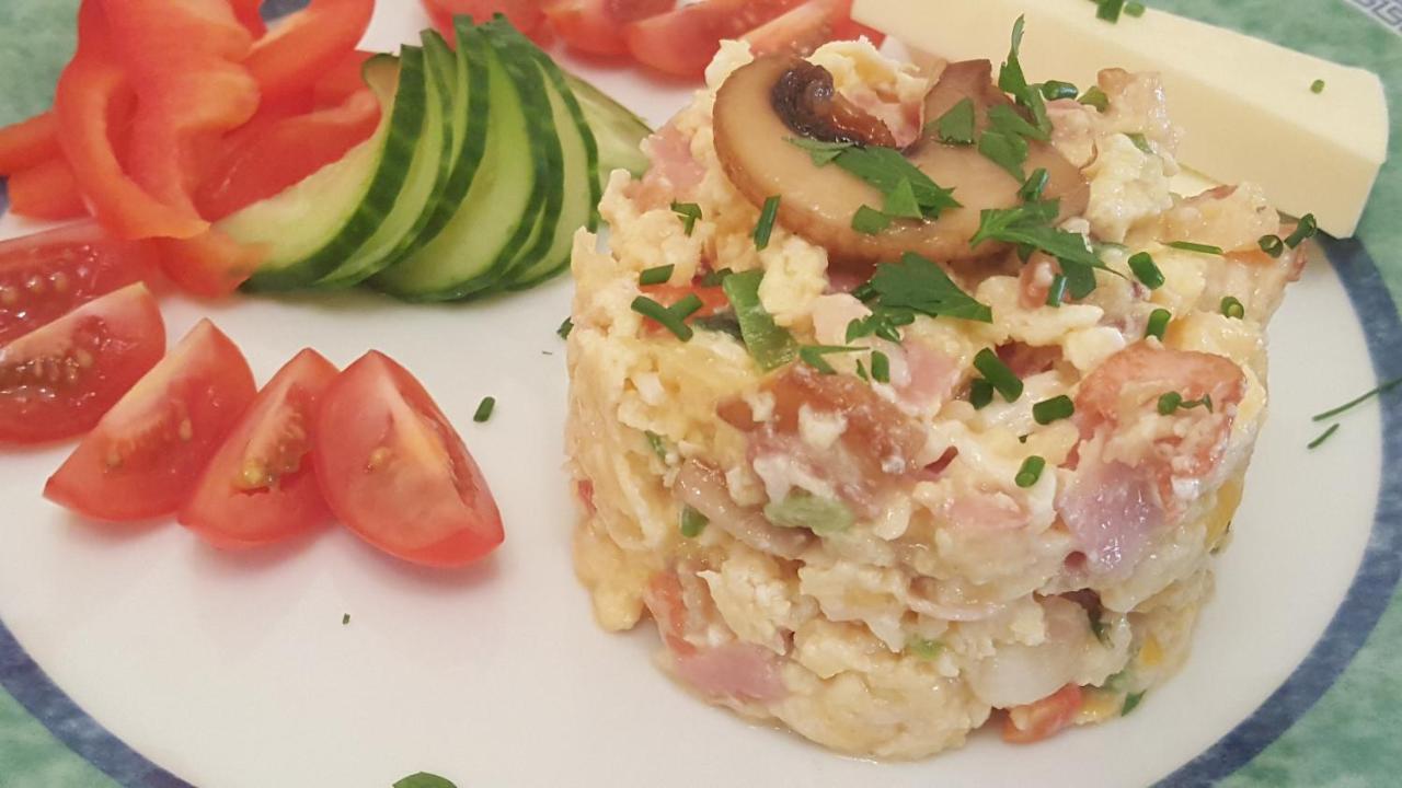 Pension Napoleon 카를로비바리 외부 사진